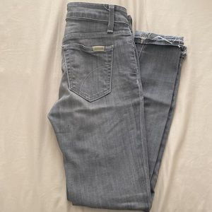 Joe’s cool off the markie crop skinny jean.